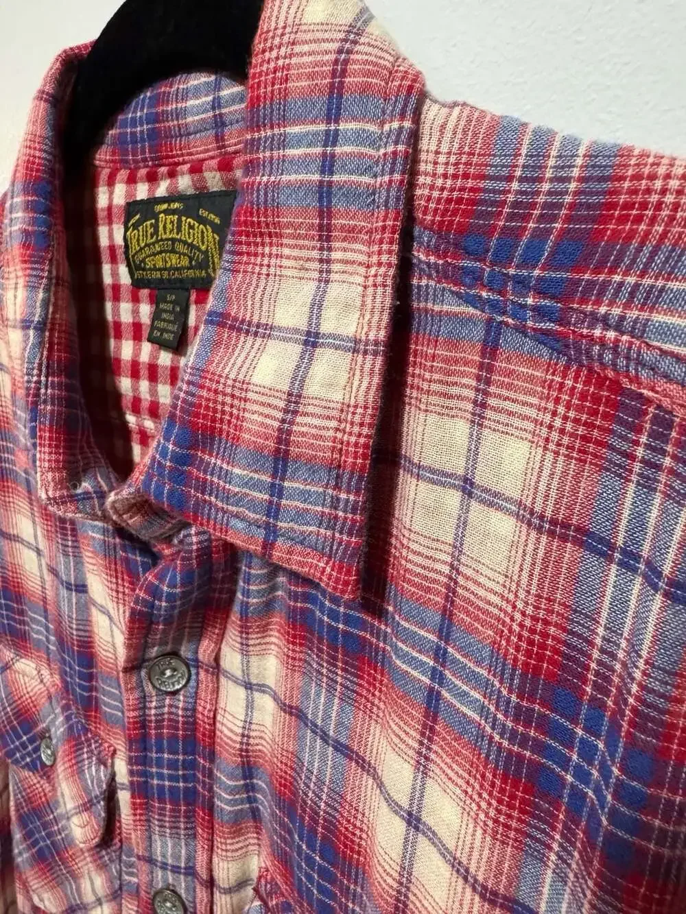 True Religion Plaid Button Up Shirt Men’s Small Red Blue Cotton